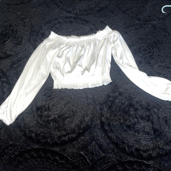 off shoulder white top - Picture 3 of 6